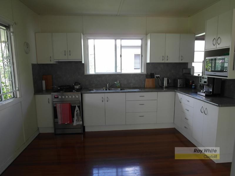 14 Woodville Street, Hendra QLD 4011