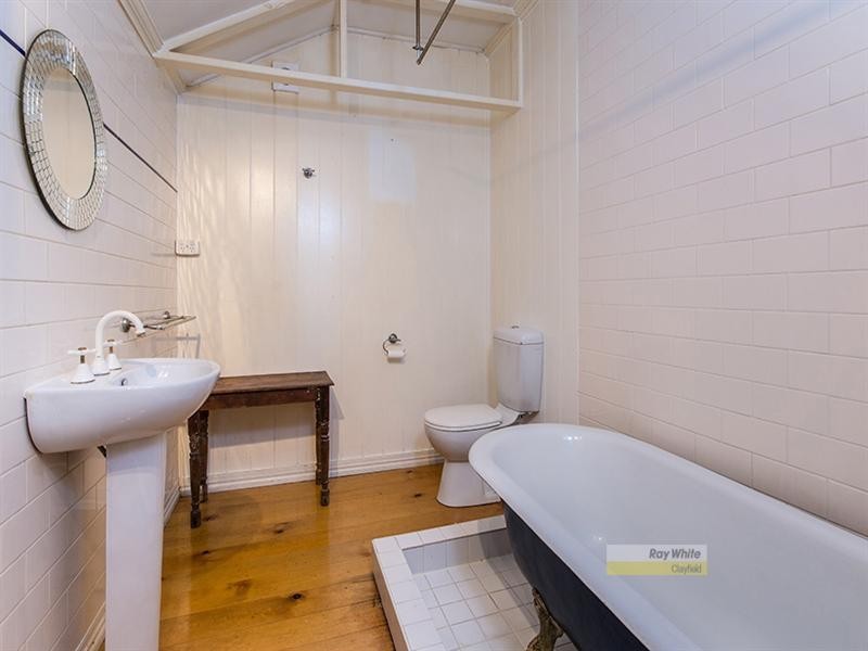 6 Queens Road, Hamilton QLD 4007