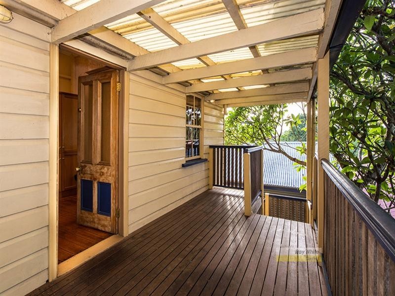 6 Queens Road, Hamilton QLD 4007