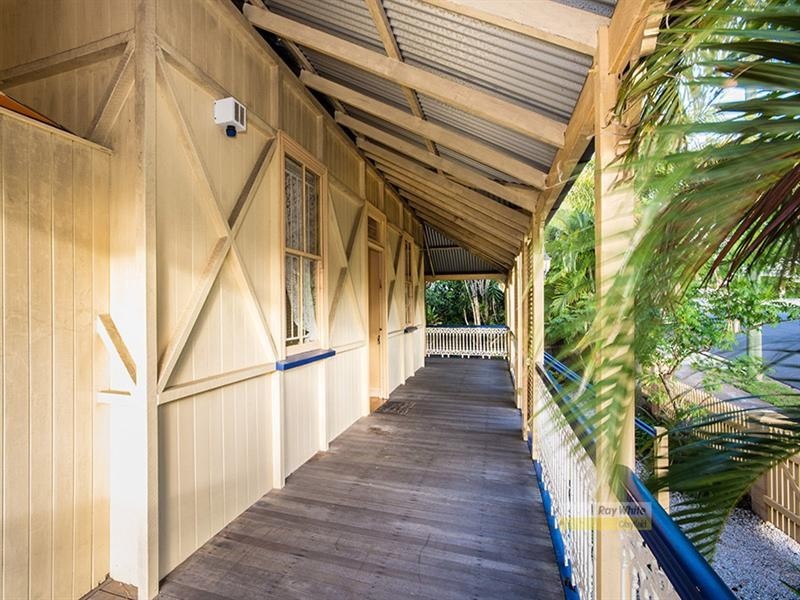 6 Queens Road, Hamilton QLD 4007