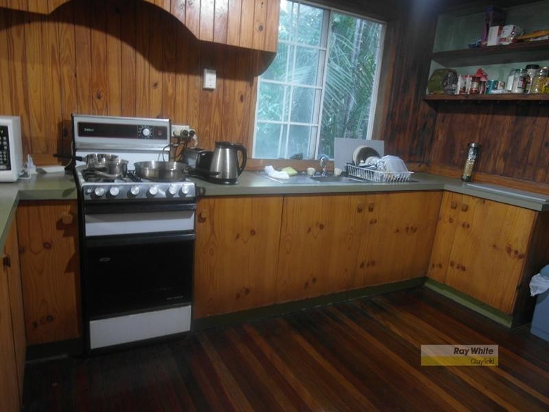 10 Frances Avenue, Wooloowin QLD 4030