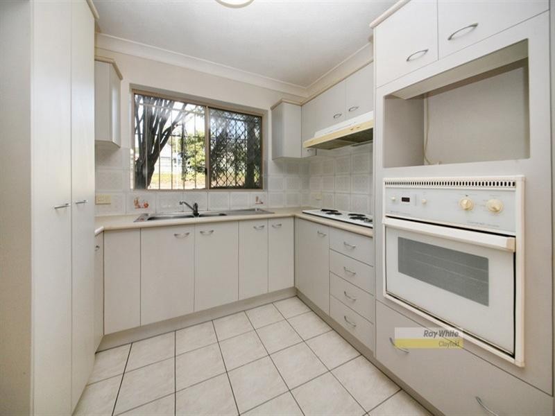 2/31 Collins Street, Clayfield QLD 4011