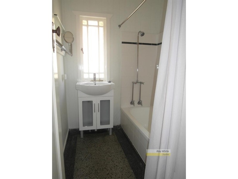 8 Lydia Street, Wooloowin QLD 4030