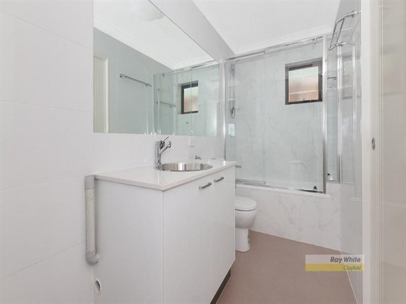 2/4 Garnet Street, Clayfield QLD 4011