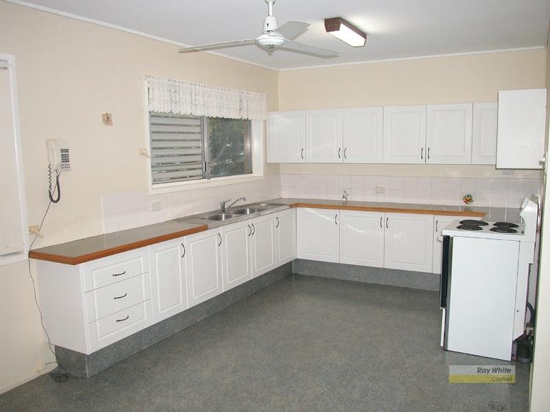 8 Crowndale Street, Wavell Heights QLD 4012
