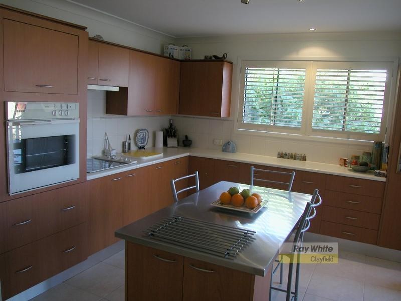 8/24a Crescent Road, Hamilton QLD 4007