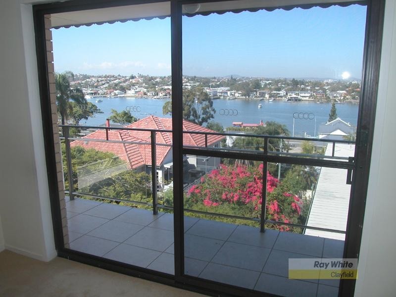 8/24a Crescent Road, Hamilton QLD 4007