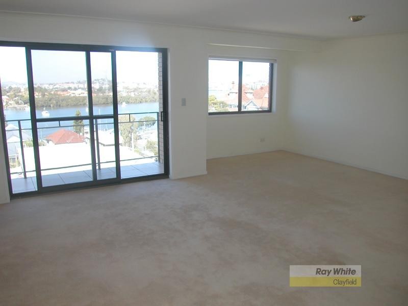 8/24a Crescent Road, Hamilton QLD 4007