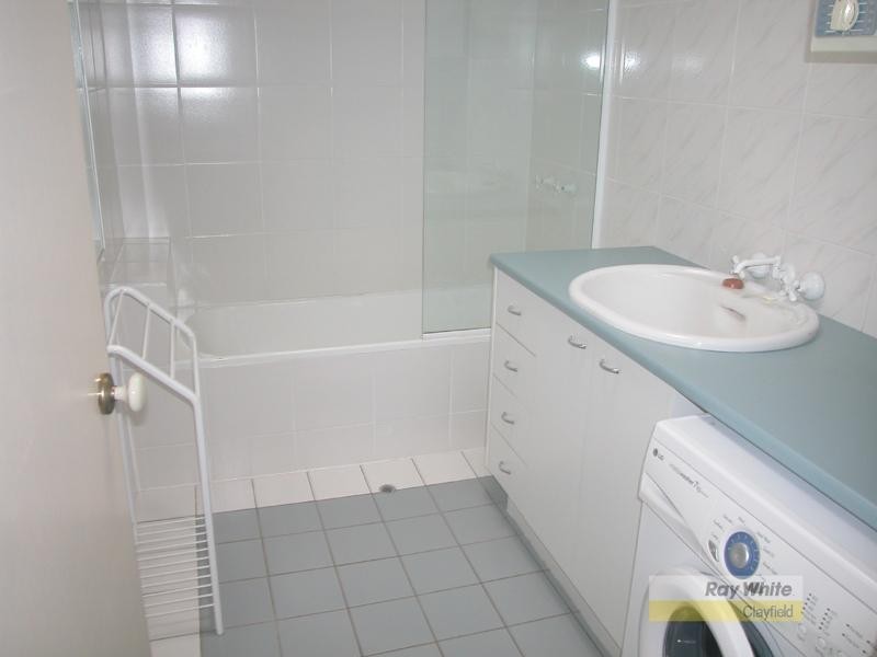 8/24a Crescent Road, Hamilton QLD 4007