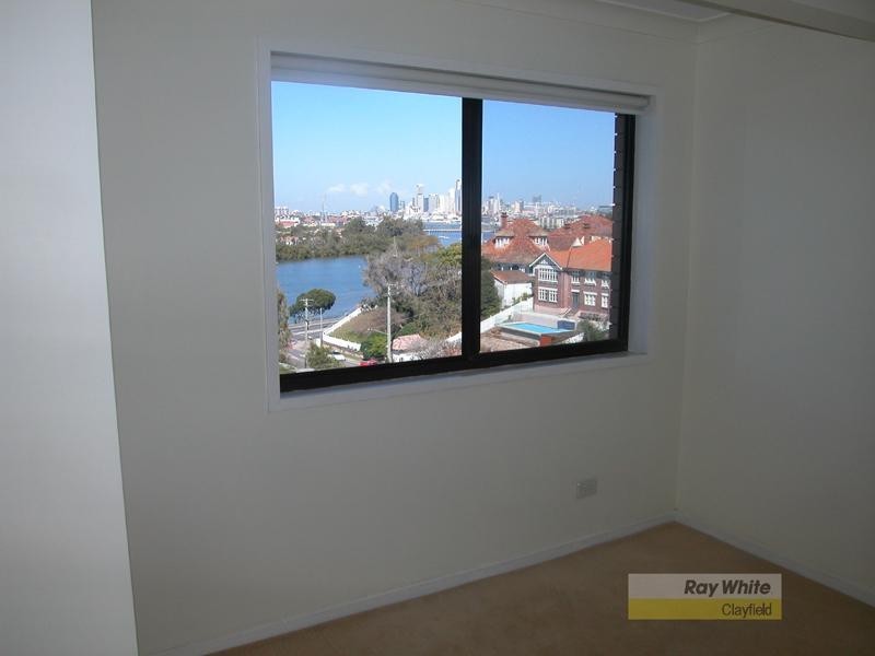 8/24a Crescent Road, Hamilton QLD 4007