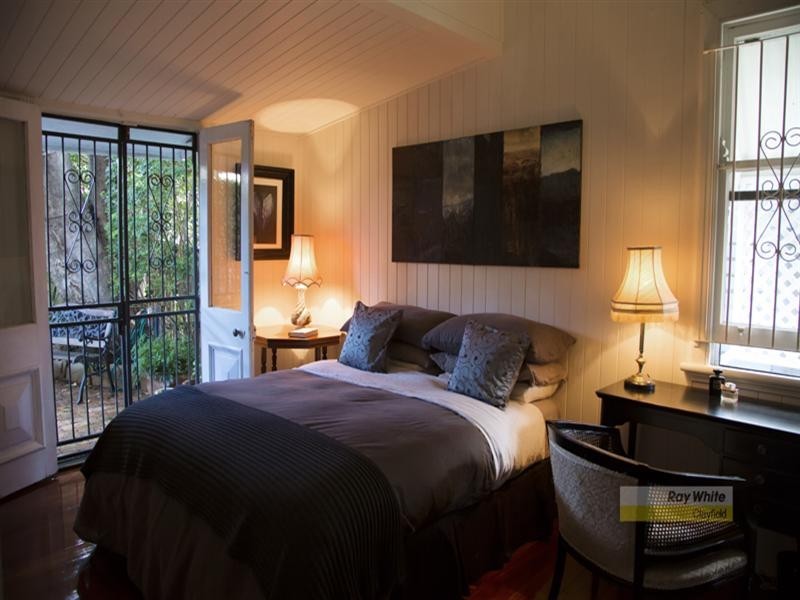 8 Upper Lancaster Road, Ascot QLD 4007