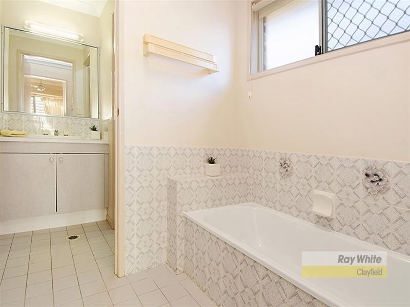 11 Baroona Road, Bray Park QLD 4500