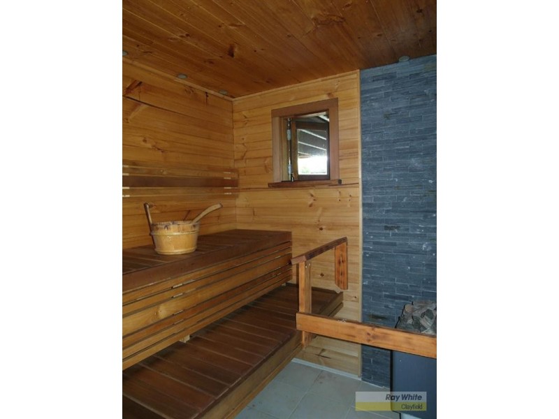 19 Morris Street, Wooloowin QLD 4030