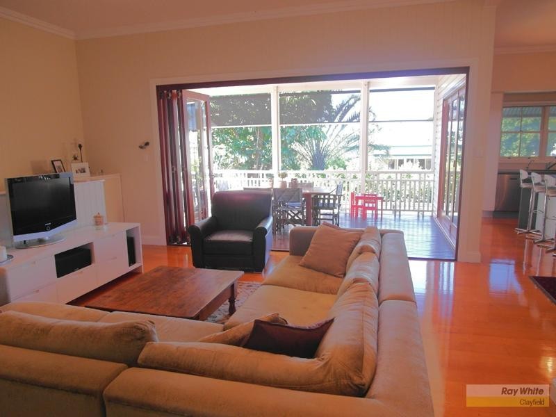 15 Thomas Street, Clayfield QLD 4011