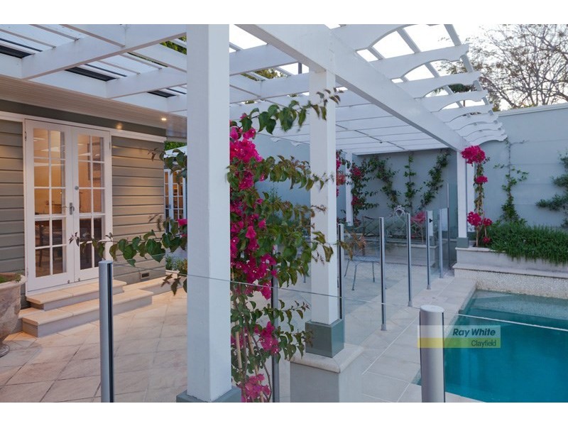 7 Hipwood Road, Hamilton QLD 4007