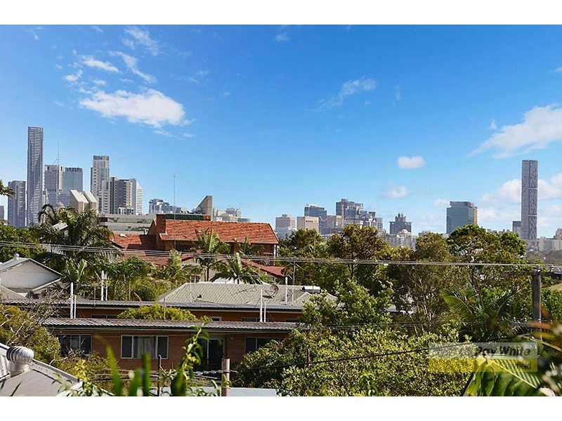 2/14 Balmain Street, Wooloowin QLD 4030