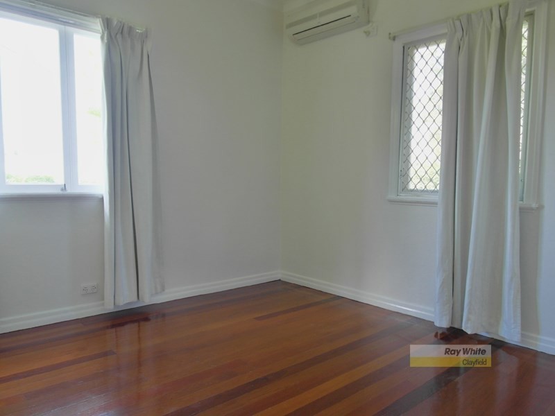 26 Vaucluse Street, Wavell Heights QLD 4012