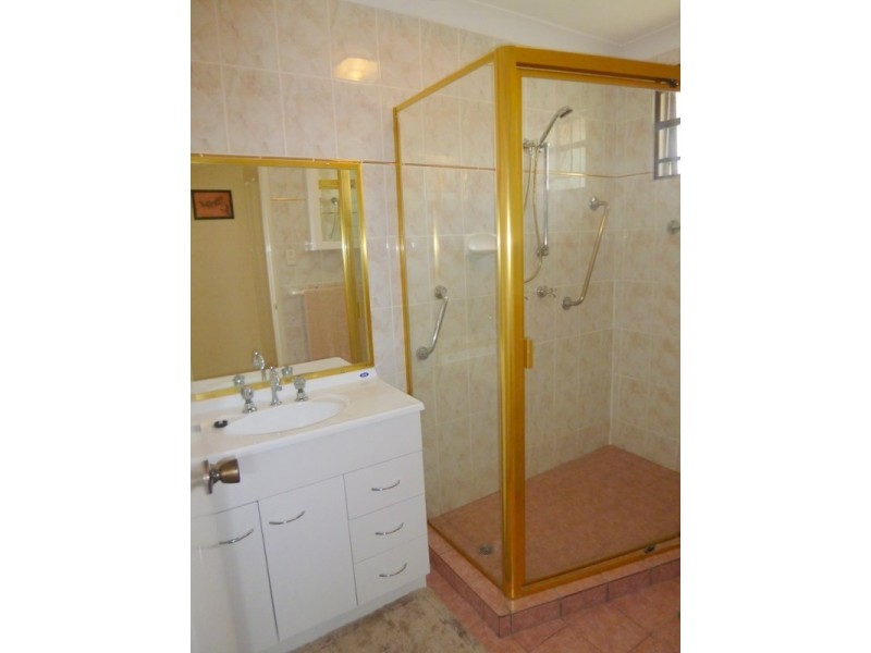 2/47 Collins Street, Clayfield QLD 4011