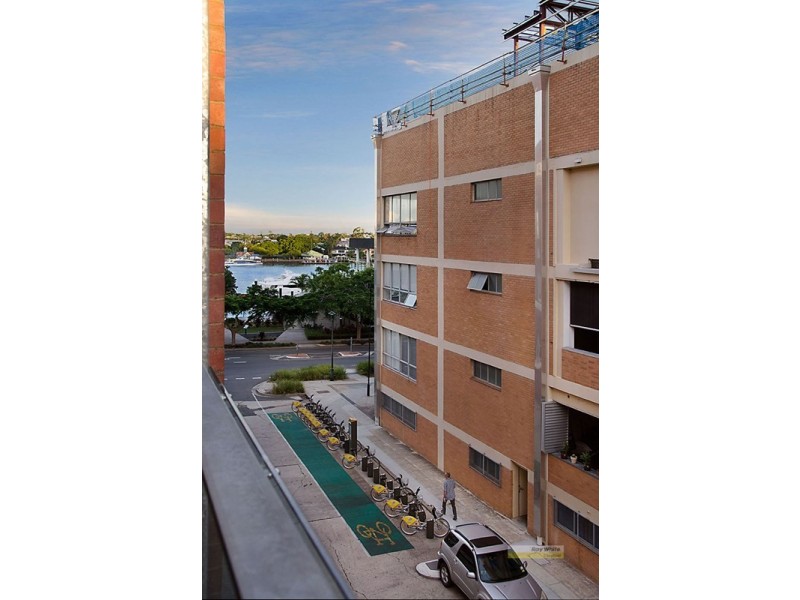 306/50 MacQuarie Street, Teneriffe QLD 4005