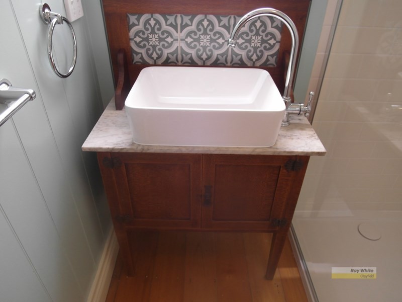 18 Laidlaw Parade, East Brisbane QLD 4169