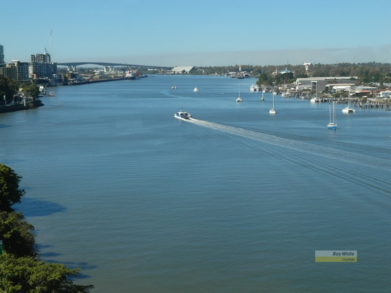 6C/11 Hillside Crescent, Hamilton QLD 4007