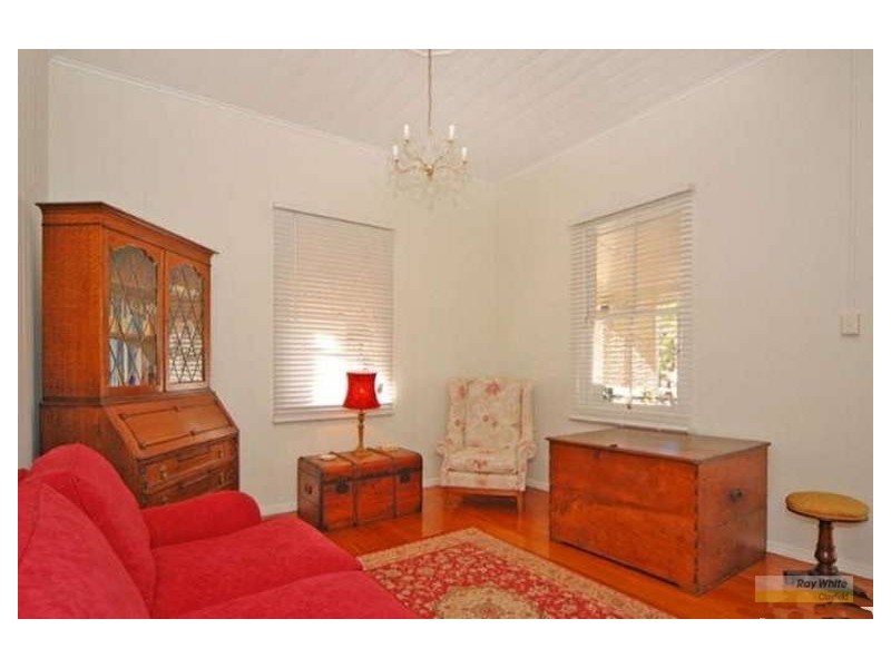 4 Fraser Street, Wooloowin QLD 4030