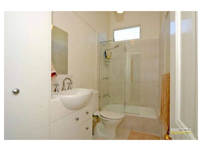 4 Fraser Street, Wooloowin QLD 4030