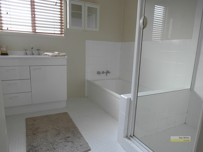 62 Henry Street, Wooloowin QLD 4030