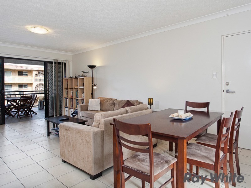 4/33 Hows Road, Nundah QLD 4012