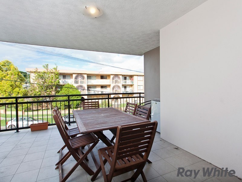 4/33 Hows Road, Nundah QLD 4012