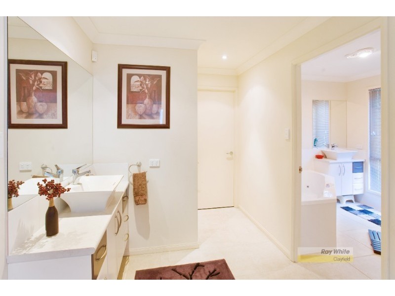 Eatons Hill QLD 4037