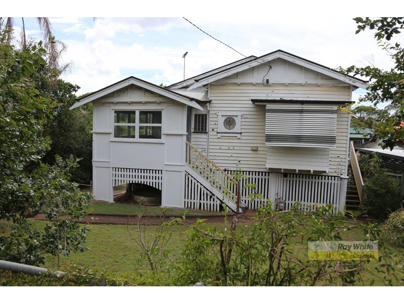 7 Charlton Street, Hamilton QLD 4007