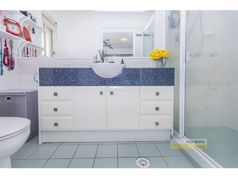 8 Jacqueline Place, Wynnum West QLD 4178