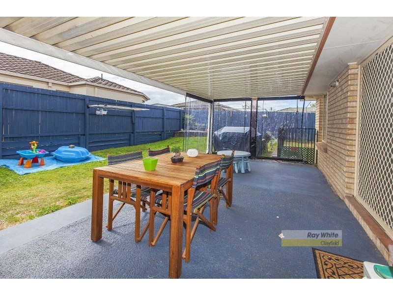 8 Jacqueline Place, Wynnum West QLD 4178