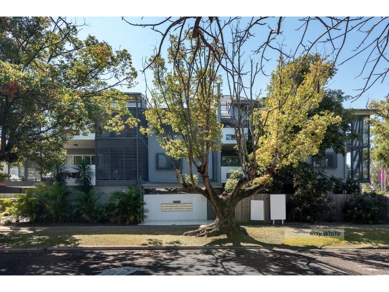 5 Cnr Oxford Street and Kingsford Smith Drive, Hamilton QLD 4007