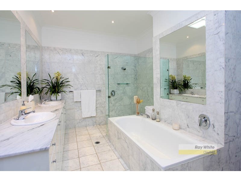 20 Eldernell Terrace, Hamilton QLD 4007