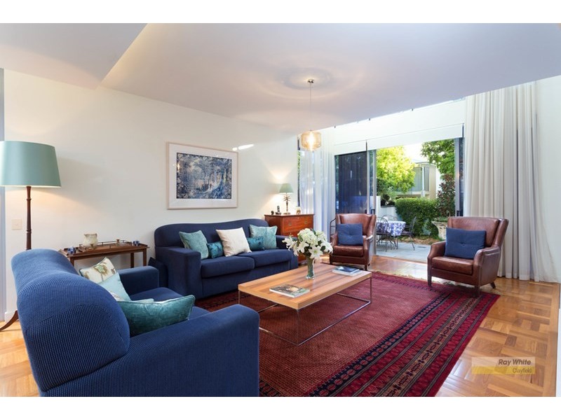 30 Hollins Crescent, New Farm QLD 4005