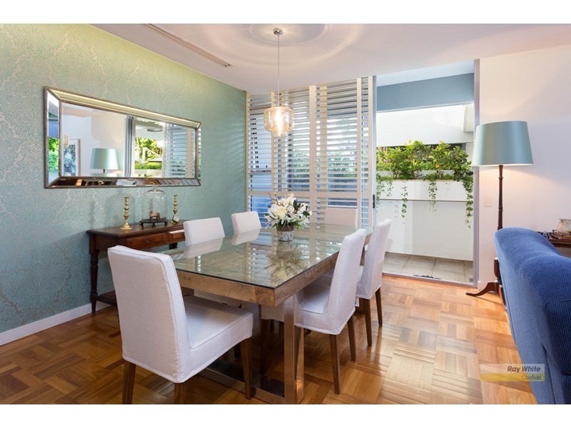 30 Hollins Crescent, New Farm QLD 4005