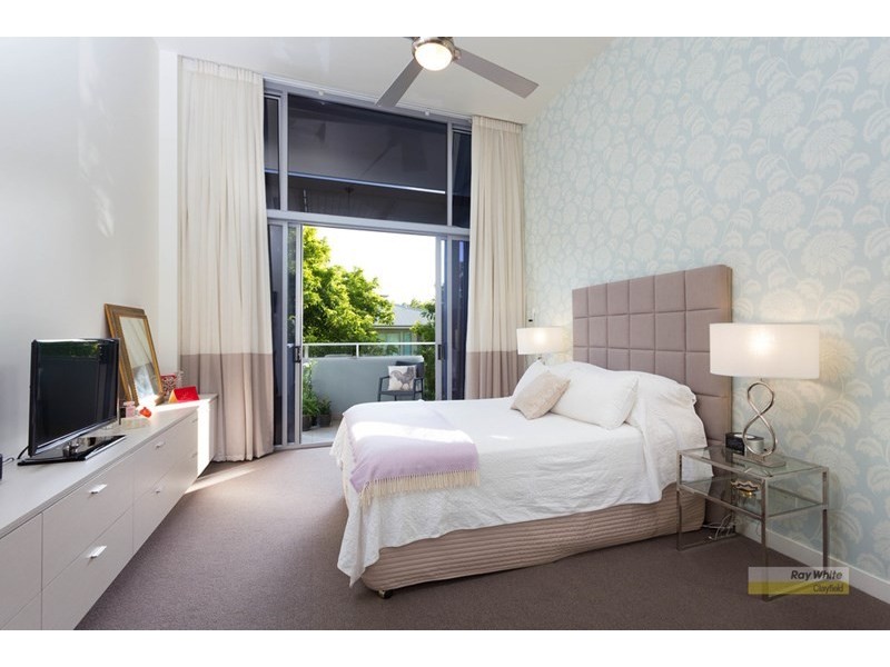 30 Hollins Crescent, New Farm QLD 4005