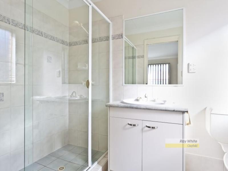 8 Grevillea Place, Bridgeman Downs QLD 4035