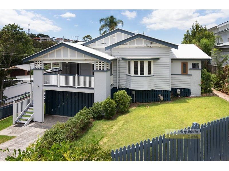 17 Czar Street, Hamilton QLD 4007