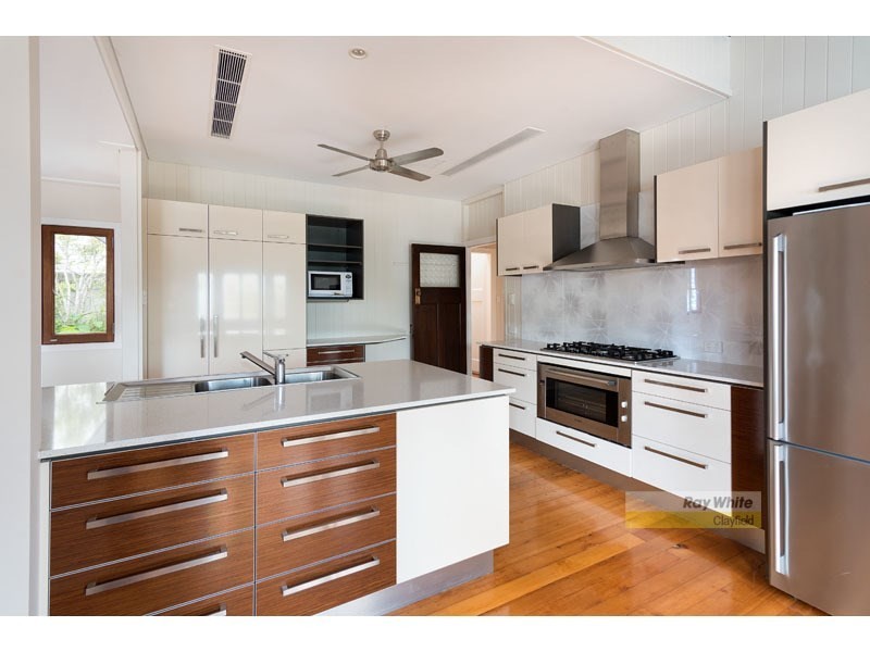 17 Czar Street, Hamilton QLD 4007