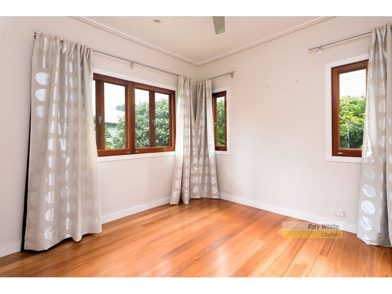 17 Czar Street, Hamilton QLD 4007