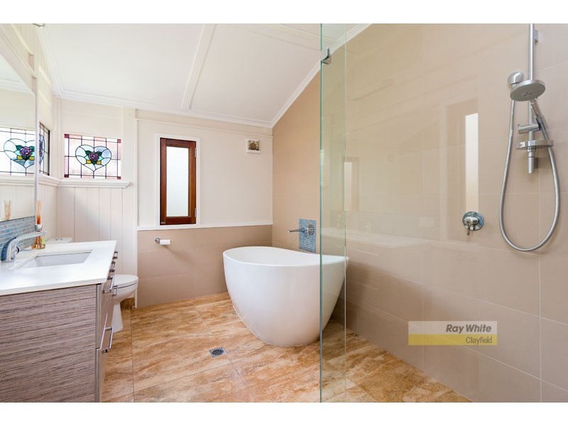 17 Czar Street, Hamilton QLD 4007