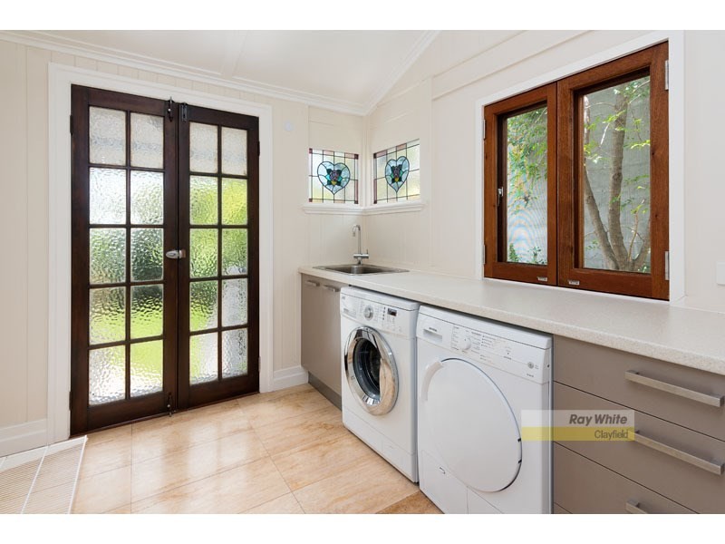 17 Czar Street, Hamilton QLD 4007