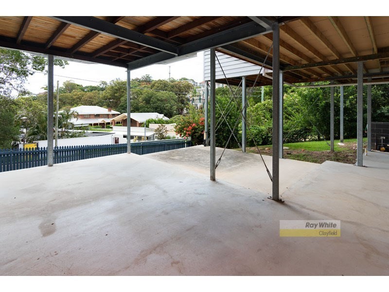 17 Czar Street, Hamilton QLD 4007