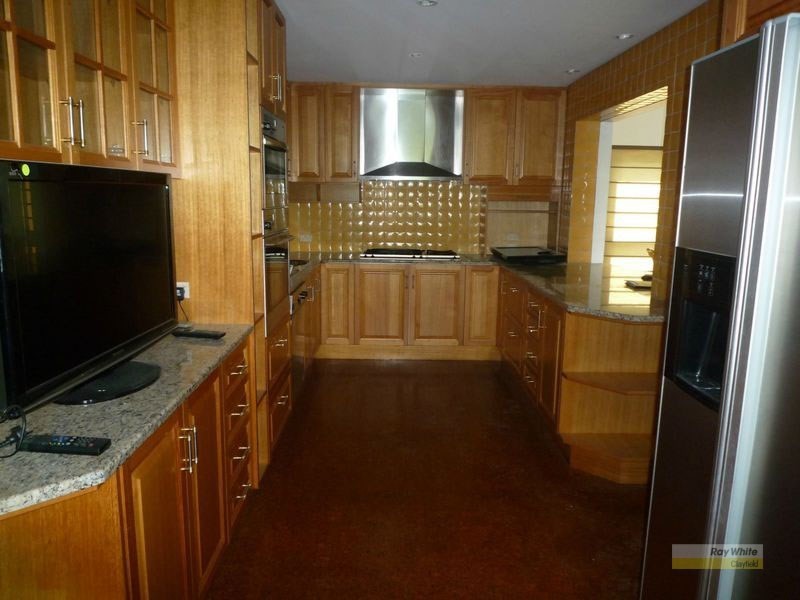 97 Crescent Road, Hamilton QLD 4007