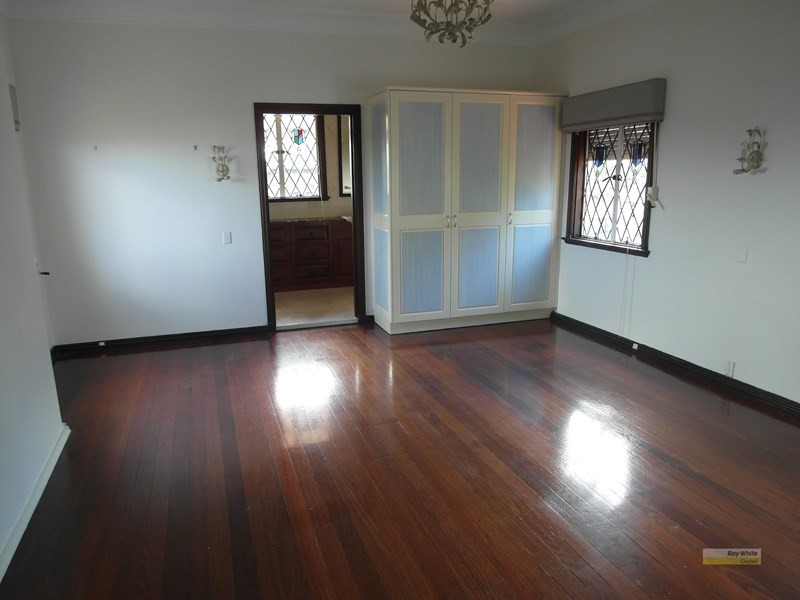 97 Crescent Road, Hamilton QLD 4007