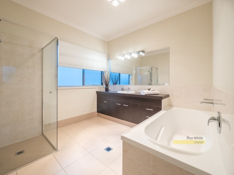 16 Lilley Street, Hendra QLD 4011