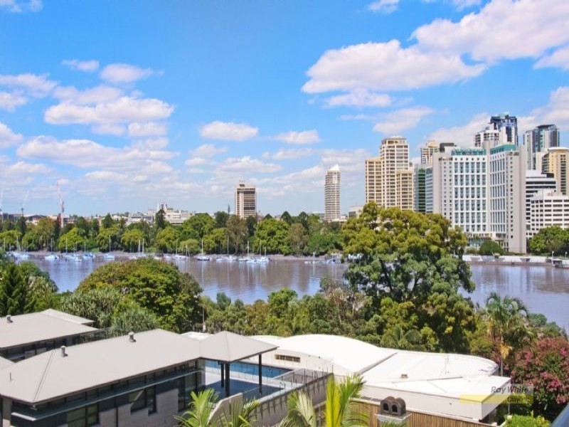 13/245 Main Street, Kangaroo Point QLD 4169